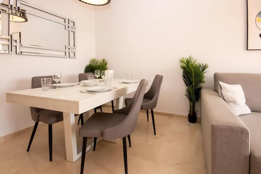 דירות Buenas Noches Penthouse With Roof Terrace, Bbq, Pool- And Sea Views